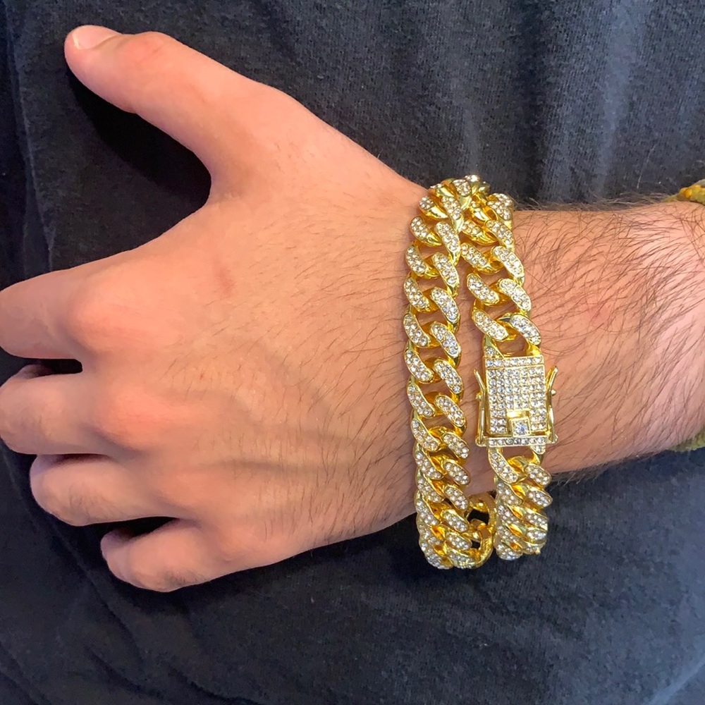 Iced out curb cuban link chain NWOT